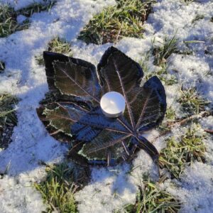 La terre à offrir feuille artisanale faïence poterie